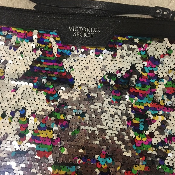 Sparkling Sequins - Cosmetic Pouch / Wristlet by Victoria’s Secret - New - Picture 2 of 5